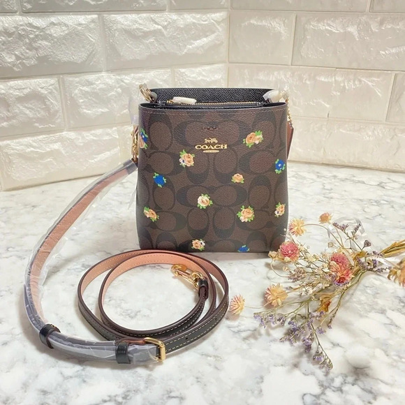 Coach Mini Bucket Bag - Picture 1 of 8
